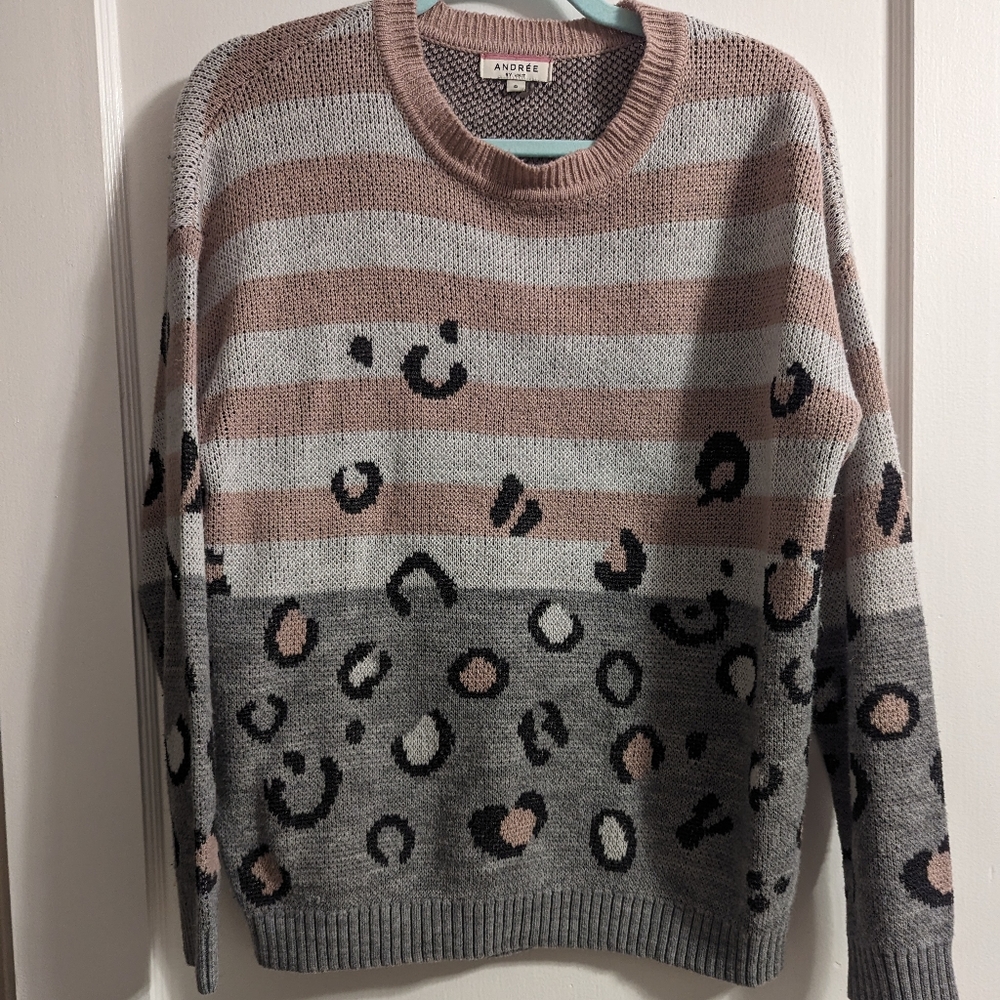 Andree by Unit Leopard Sweater, size Small